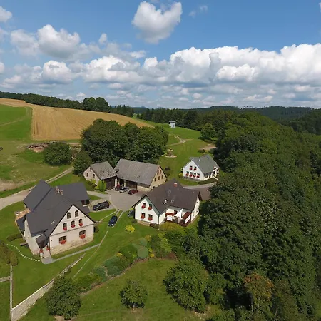 Selsky Dvur 2 Konukevi Police nad Metují