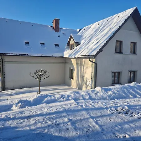 Konukevi Selsky Dvur 2 Police nad Metují